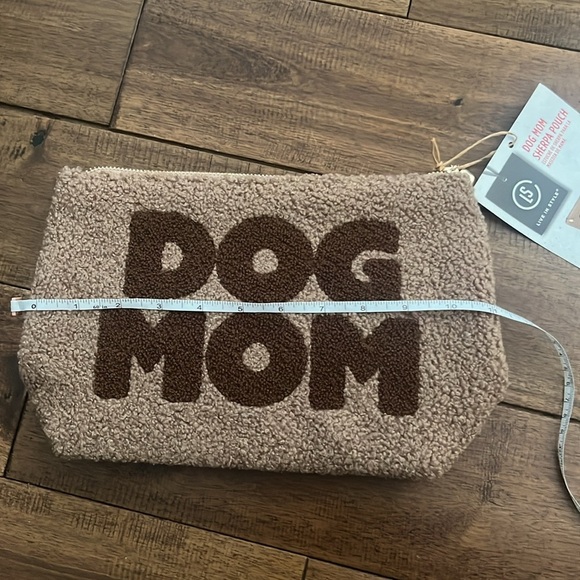 DOG MOM NWT Brown Sherpa Pouch - Picture 5 of 6